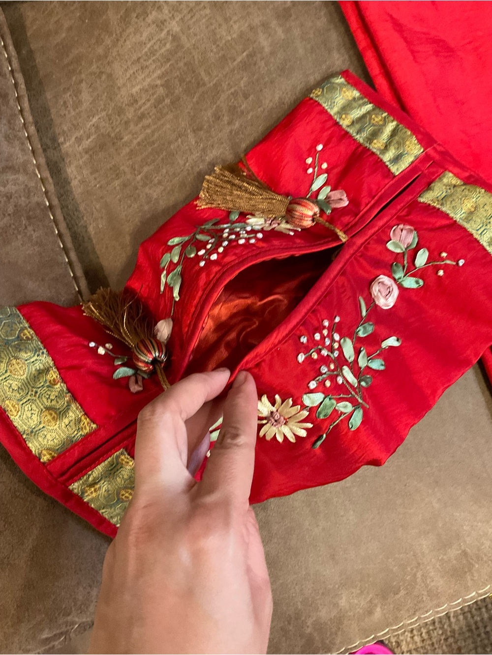 Red with Flower Detail Shams and Tissue Box Cover - Picture 7 of 16